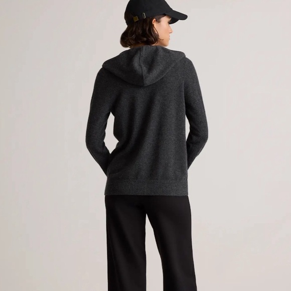 Quince Mongolian Cashmere Full-Zip Hoodie in Charcoal Size: S - Picture 2 of 7